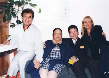 Me llamaba por las noches para cantarme: Carla Estrada