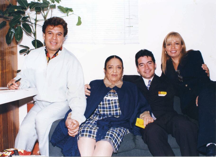 El cantautor convivió con el elenco de la telenovela 'Te sigo amando' (ARCHIVO EL UNIVERSAL)