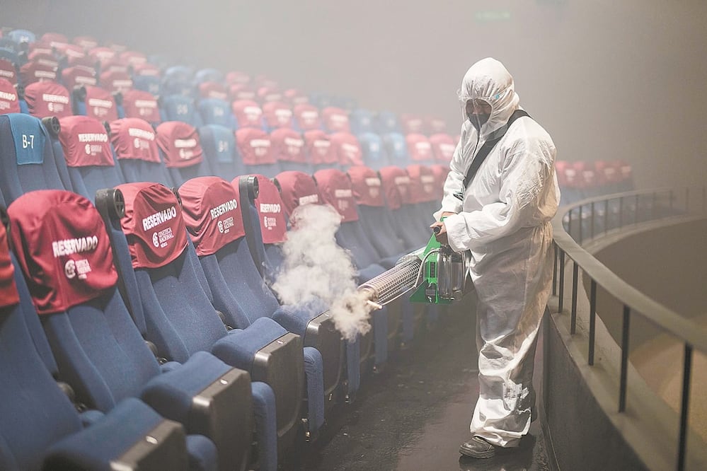 Los especialistas piden a la sociedad acatar las medidas de higiene, lo cual contribuirá a bajar la curva de infectados. Foto: XINHUA