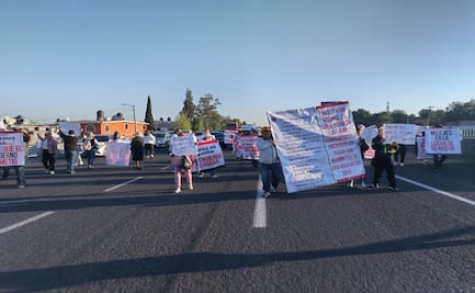 Vecinos de Tecámac bloquean la México-Pachuca por irregularidades en Real Firenze; avanzan hacia la caseta de Ojo de Agua