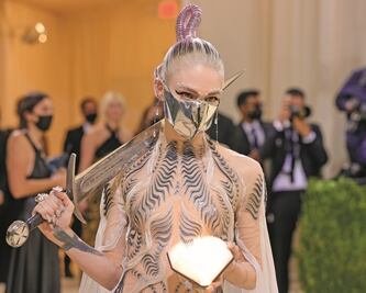 Grimes: “siéntete libre de usar mi voz”, en canciones generadas por IA