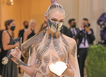 Grimes: “siéntete libre de usar mi voz”, en canciones generadas por IA