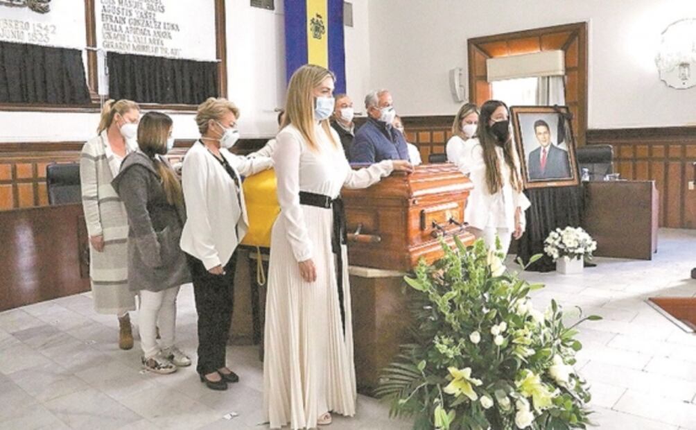 Con homenaje, dan último adiós a exgobernador Aristóteles Sandoval