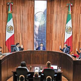 Ordenan a Morena explicar elección de Miguel Barbosa