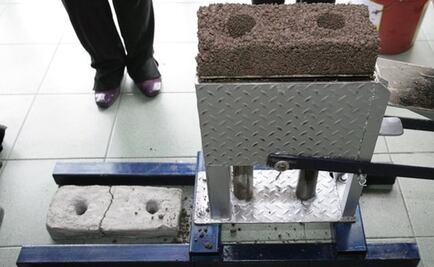 Construyen politécnicos fábrica de tabiques portátil