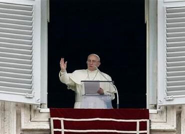 Pope warns Europe refugee crisis the “tip of the iceberg”