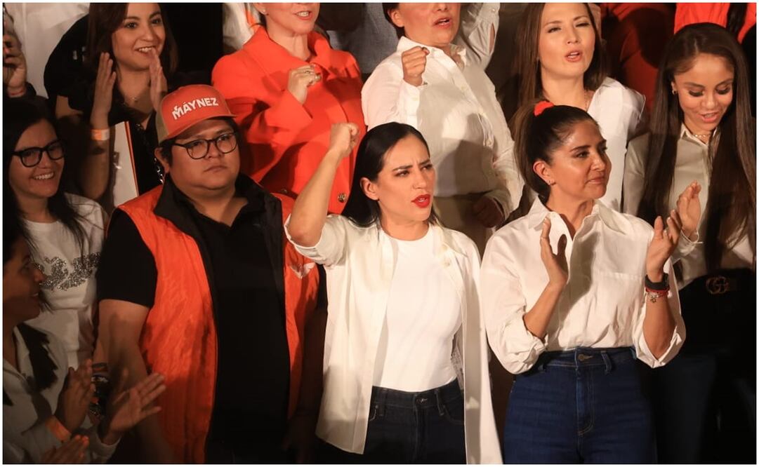 Sandra Cuevas junto a Gibrán. Foto: Gabriel Pano/ EL UNIVERSAL