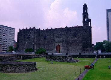 Inaugurarán letras monumentales en Tlatelolco