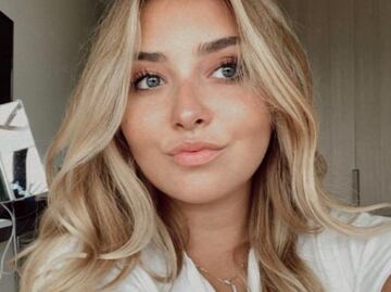 El look de la sobrina de Anahí en su graduación del colegio