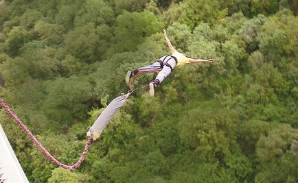 Joven muere en salto bungee en España porque su instructor no sabía inglés