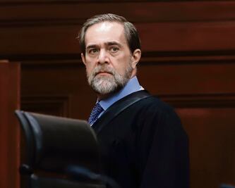 Plantea ministro negar amparo a Banco Azteca