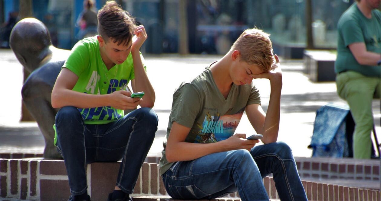 1 de cada 4 jóvenes y niños están llevando acabo un "uso problemático del celular" / Foto: Pixabay