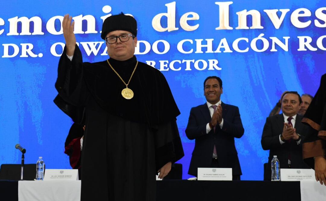 Oswaldo Chacón asume puesto de nuevo rector de la UNACH (13/01/2025). Foto: X @comunica_unach
