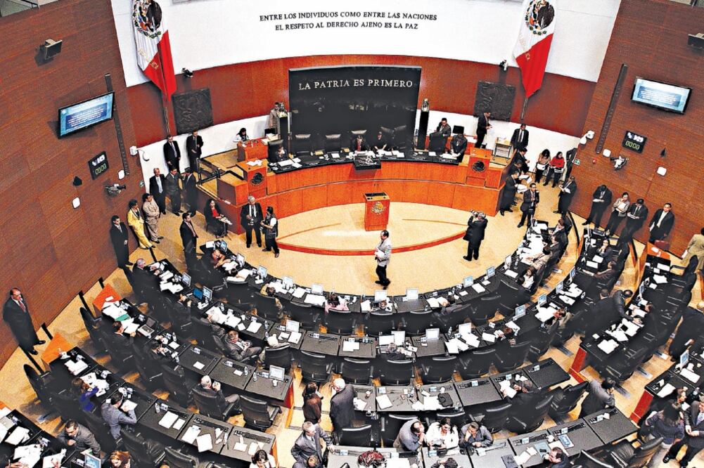 El PAN y el PRD ven imposible dictaminar la ley anticorrupción en una semana (ARCHIVO EL UNIVERSAL)