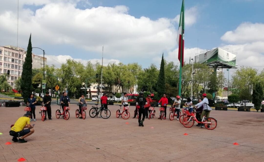 La empresa de renta de bicicletas sin anclaje  deberá dejar de operar en la capital del país. Foto: Especial 