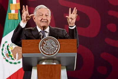 ...AMLO, con más iniciativas en la congeladora