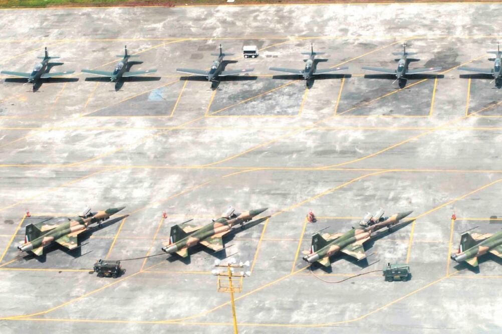 El juez Quinto de Distrito en Materia Administrativa en la Ciudad de México concedió la razón a la Secretaría de la Defensa Nacional para no frenar los trabajos en Santa Lucía, por cuestiones de soberanía y seguridad nacional. Foto/Archivo El Universal