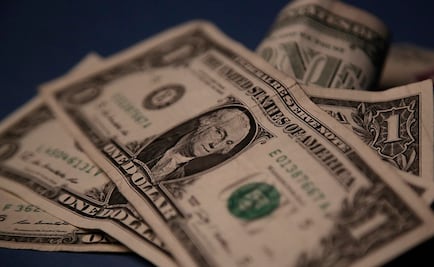 Dólar promedia $18.09 en el AICM