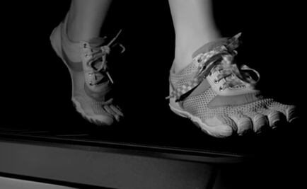 La ciencia demuestra por qué se desatan los cordones de los zapatos