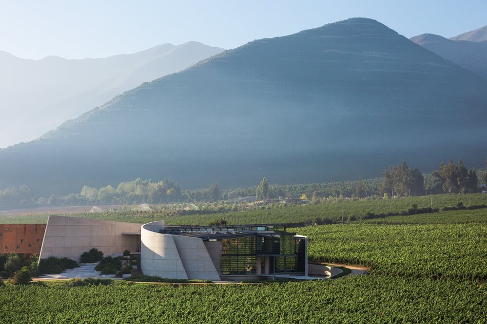 Bodega Icono Don Maximiano. Foto: Sara Matthews Photography/Facebook Viña Errázuriz