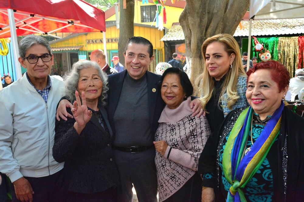 El alcalde de Coyoacán, Giovani Gutiérrez, celebró el 10 aniversario de la Casa del Adulto Mayor de la demarcación. (Foto: especial)