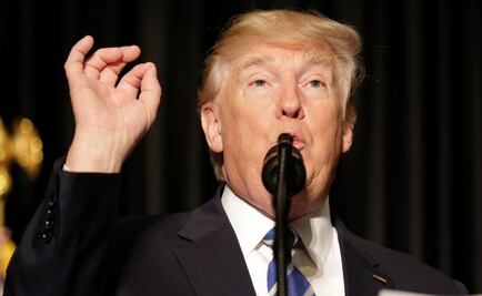 Trump insinúa que la justicia está politizada al defender su veto migratorio