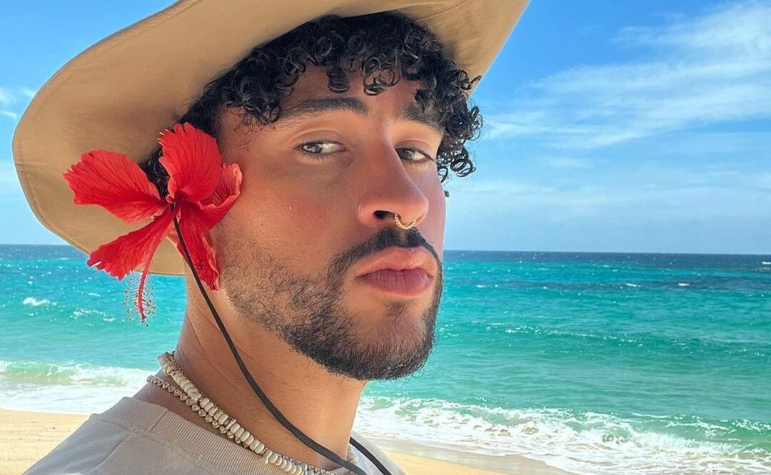 Bad Bunny lleva un look con minifalda y confirma la tendencia de la moda sin género / Foto: Instagram @badbunnypr