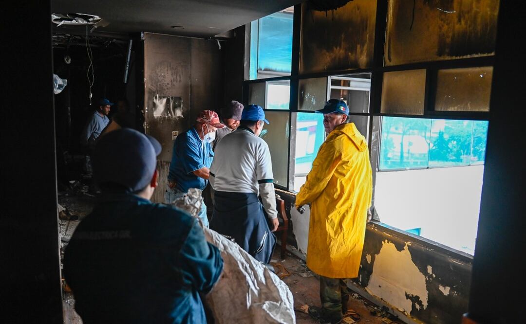 Incendio en palacio municipal de Naucalpan no afectó la estructura. Foto: Especial
