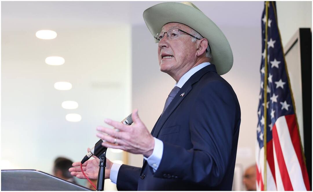Ken Salazar dijo que esta “relación muy fuerte” entre los dos países, se dio porque el presidente Andrés Manuel López Obrador trabajó por la integración de la región, además de que “ha dado la vida por México”. Foto: Diego Simón / EL UNIVERSAL