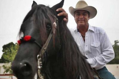 “He visto montar a Creel, Fox, Salinas, Velasco y a El Bronco”