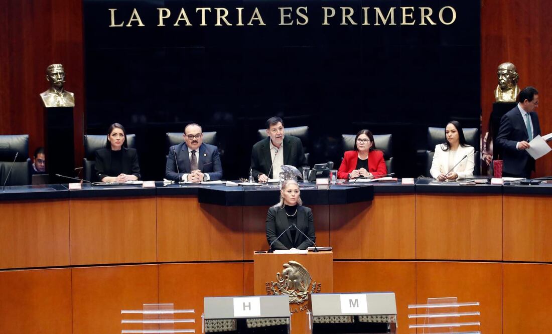 El listado fue acompañado de los expedientes de las personas que se postularon.Foto: Especial