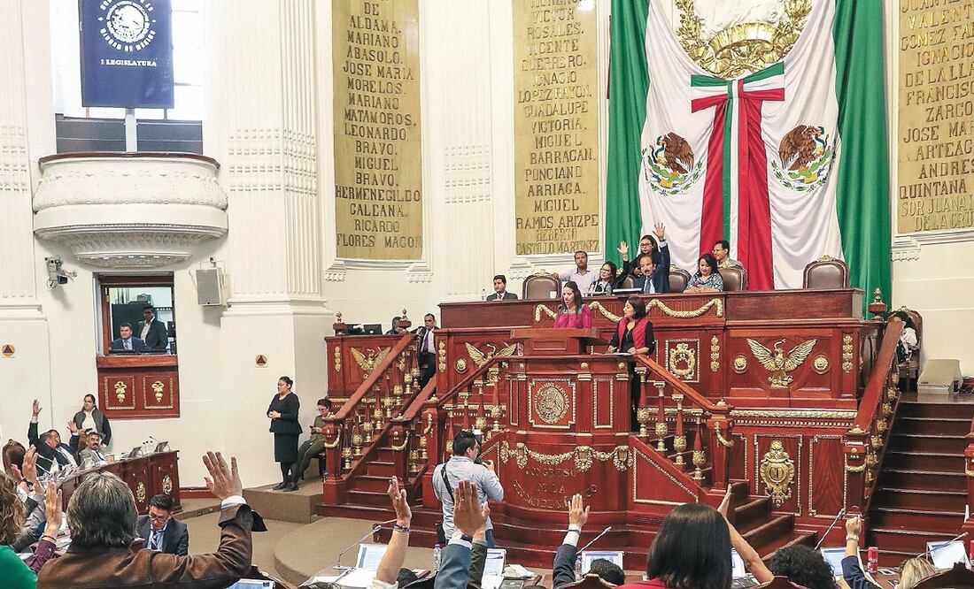 La sesión solemne por el Primer Informe de Gobierno de la mandataria capitalina, Claudia Sheinbaum Pardo, iniciará a las 9:00 horas en el Congreso local, donde informará del estado que guarda la Ciudad de México. ARCHIVO EL UNIVERSAL