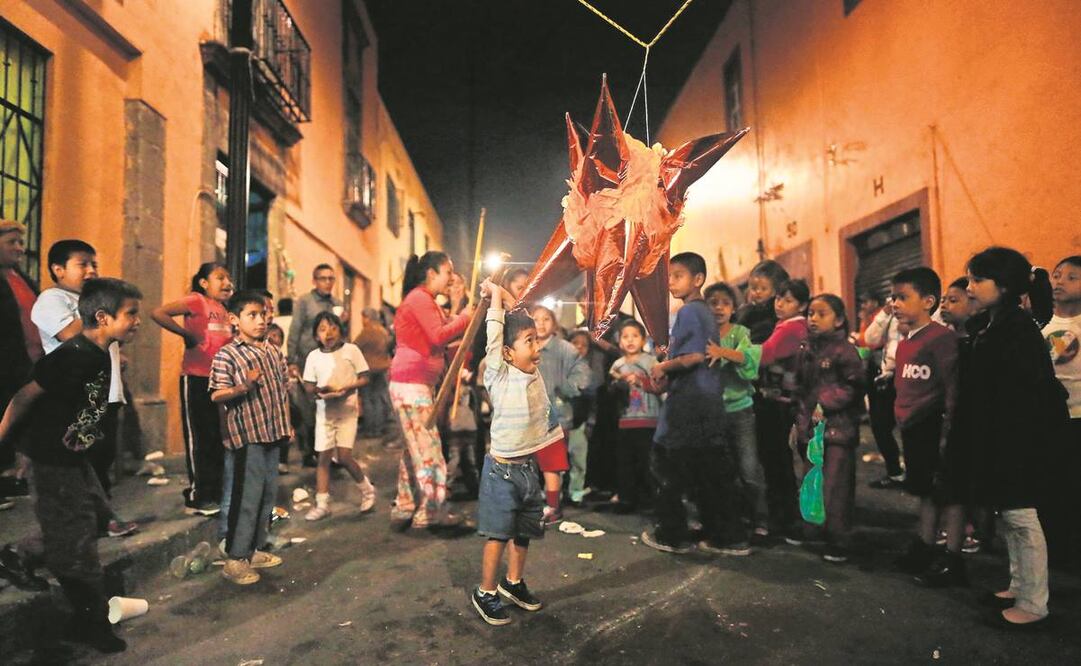 Piden a sinaloenses no asistir a posadas y reuniones decembrinas