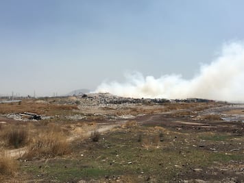 ​Reportan incendio en tiradero del Bordo de Xochiaca