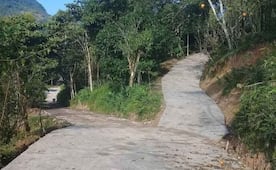 Lluvias aíslan comunidades en Tenango de Doria, hidalgo; derrumbes y daños en puentes provocan cierres carreteros