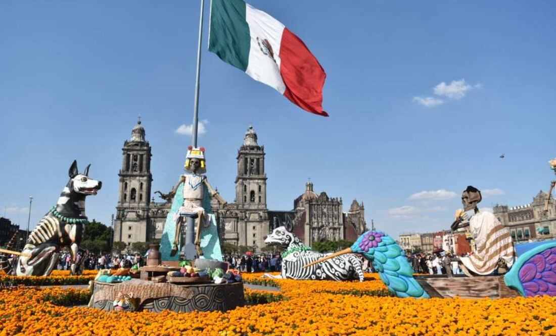Ameyalli Sánchez, aseguró que, para recibir el tradicional Día de Muertos 2025, mañana se llevará a cabo "Muero Por Bailar", una mega clase de baile aeróbico, en el Zócalo capitalino
Foto: Sectur CDMX