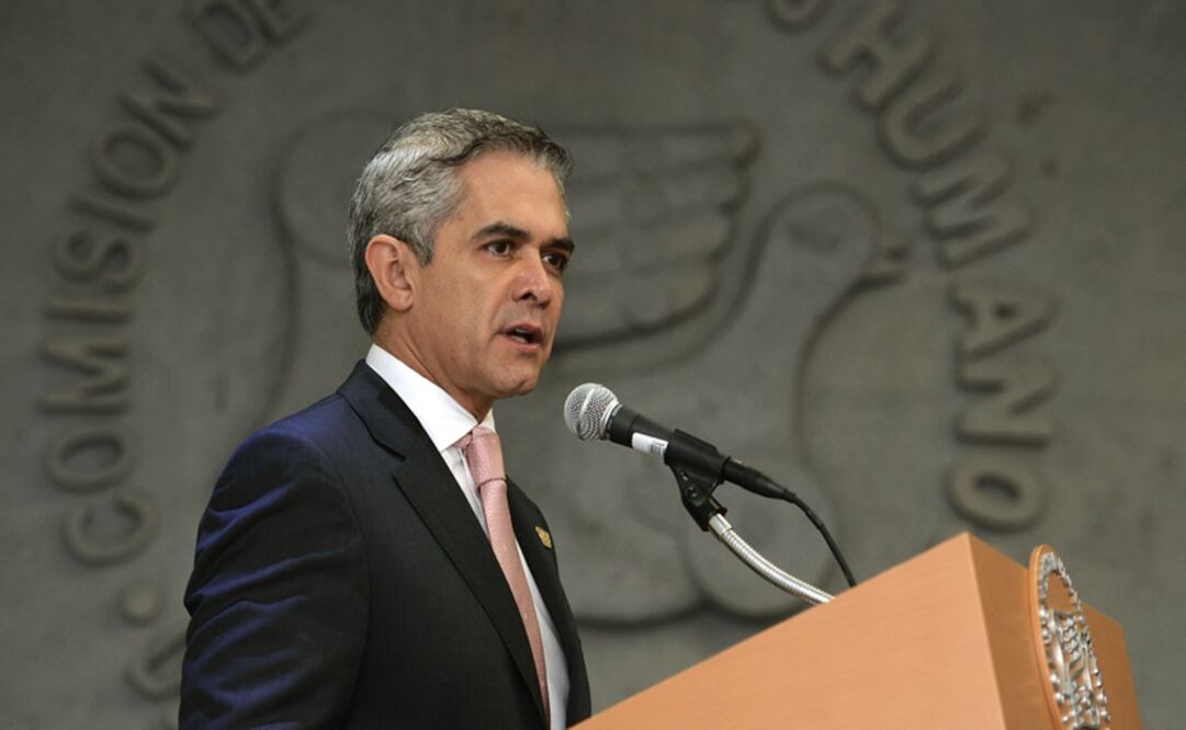 Miguel Ángel Mancera, anunció la puesta en marcha del plan de austeridad, compuesto por 20 medidas, con el que busca ahorrar alrededor de mil 300 millones de pesos para hacer frente al recorte presupuestal de 2016 (ARCHIVO. EL UNIVERSAL)