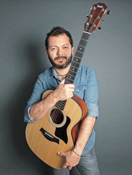 Edgar Oceransky festeja 15 años de carrera con un concierto (Especial)