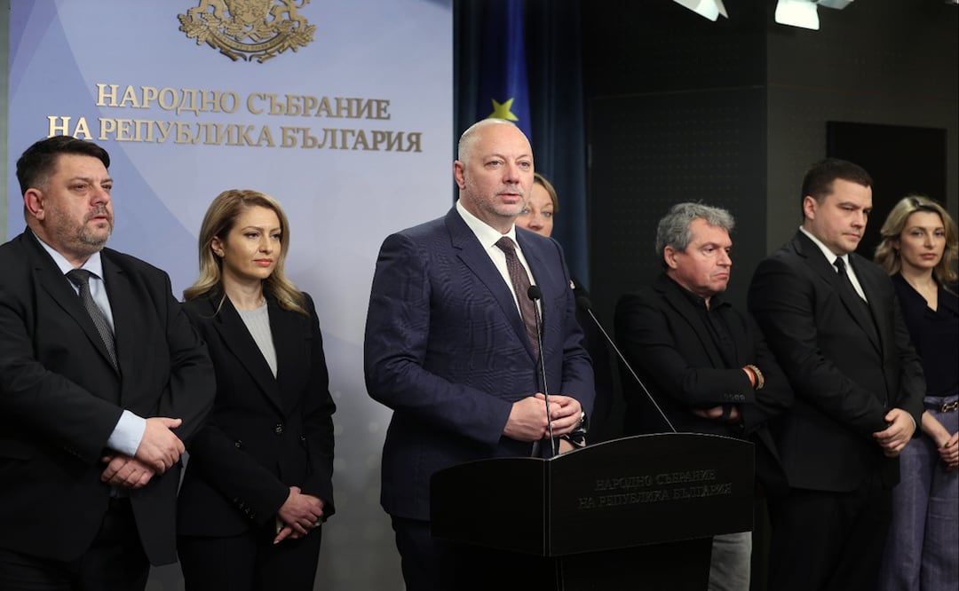 La dimisión se anunció poco antes de votarse una moción de censura contra el Gobierno, la sexta desde que asumió el poder el pasado 15 de enero. Foto: AP