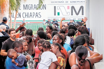 Suman 21 migrantes muertos en estaciones