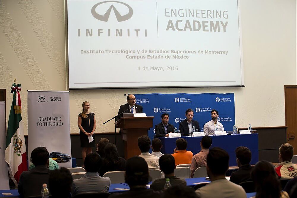 Infiniti recluta a jóvenes estudiantes de ingeniería