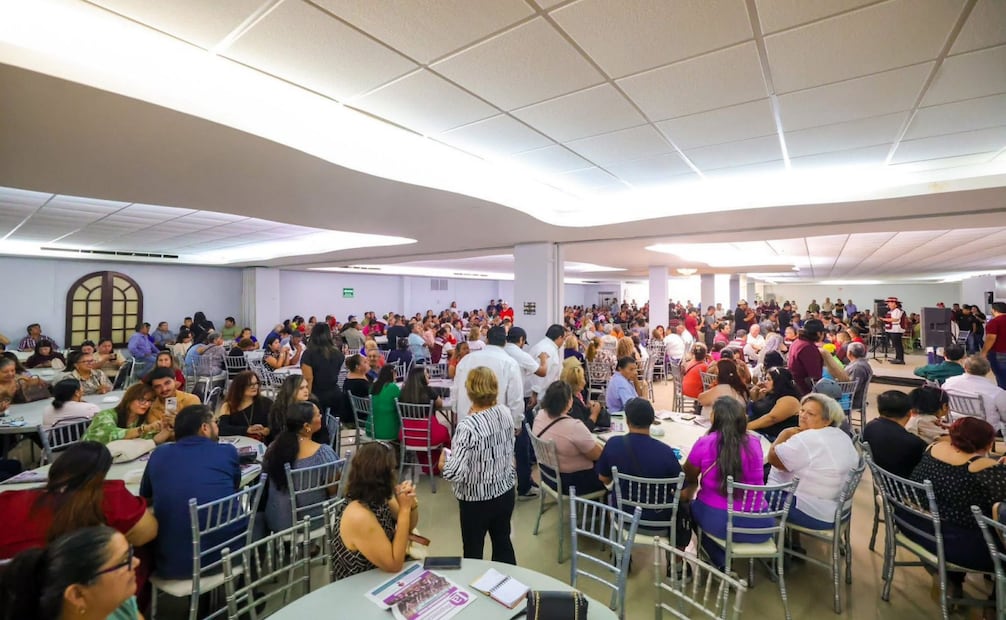 Alcalde de Reynosa pide frenar a criminales en Morena; consejeros respaldan a Claudia Sheinbaum.
Foto: Especial.