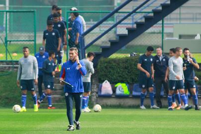 Cruz Azul entrenó con plantel completo