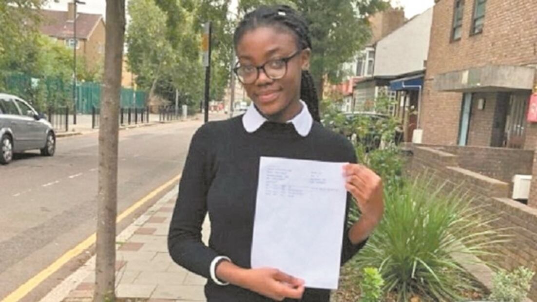 Taylor Swift celebra en la cima