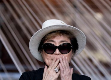 Retiran obra de Yoko Ono en Tlatelolco