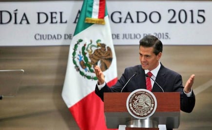 Peña adelanta felicitación a abogados