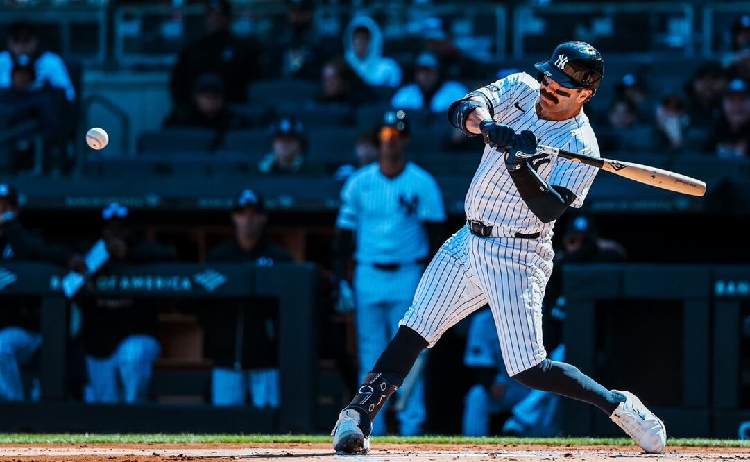 El receptor se voló la barda en su primer turno al bat de la temporada| FOTO: @yankees