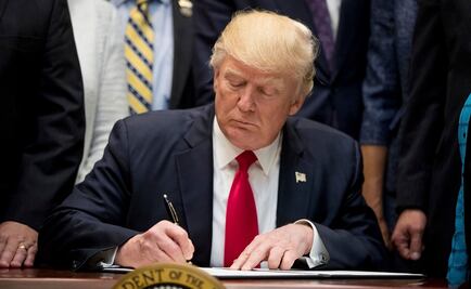 Trump casi termina con TLCAN en 2017, relata Woodward en nuevo libro