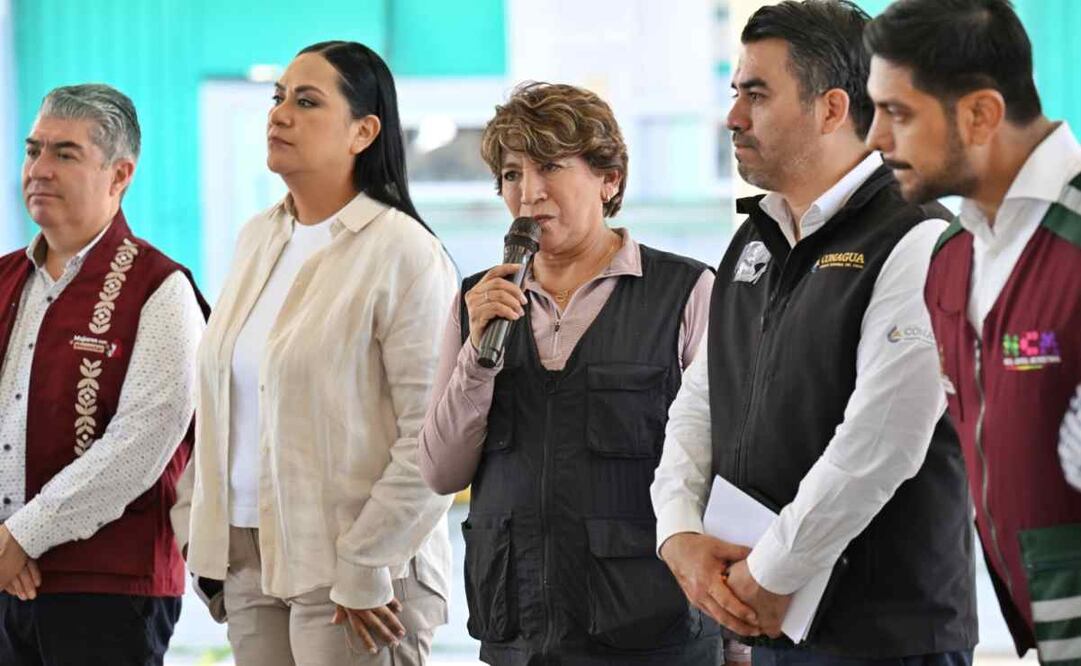 Delfina Gómez, gobernadora del Edomex, recorre calles afectadas de Nezahualcóyotl afectadas por lluvias / Foto: Especial