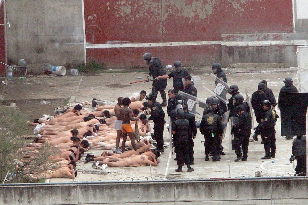 El aislamiento y el maltrato a los reos ocasionan una inadecuada rehabilitac ió n y reinserción social, afirma la Comisión Nacional de los Derechos Humanos (ARCHIVO EL UNIVERSAL)